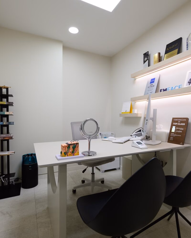 Consultation desk at Maylin Apgujeong
